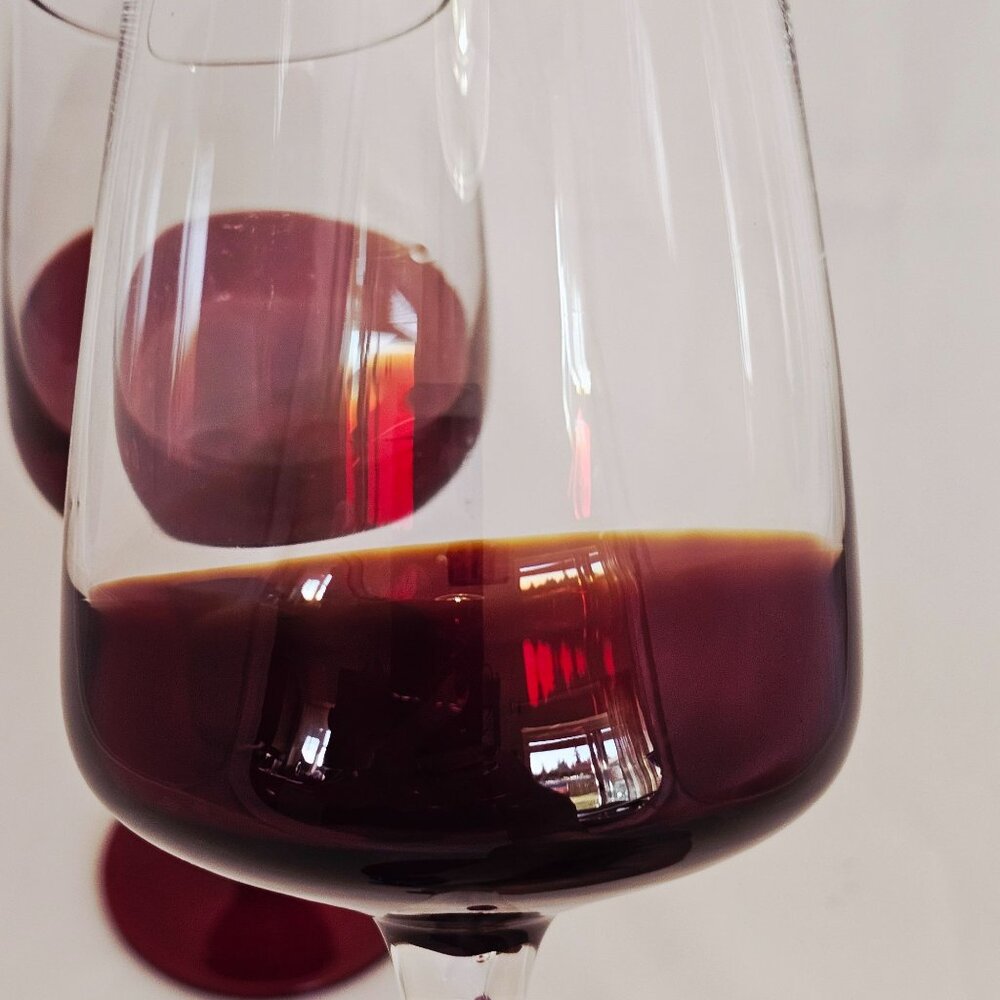2) Pier1 Elemental Red Water Goblets Red Wine glasses 8.75" handblown art glass - Picture 3 of 8